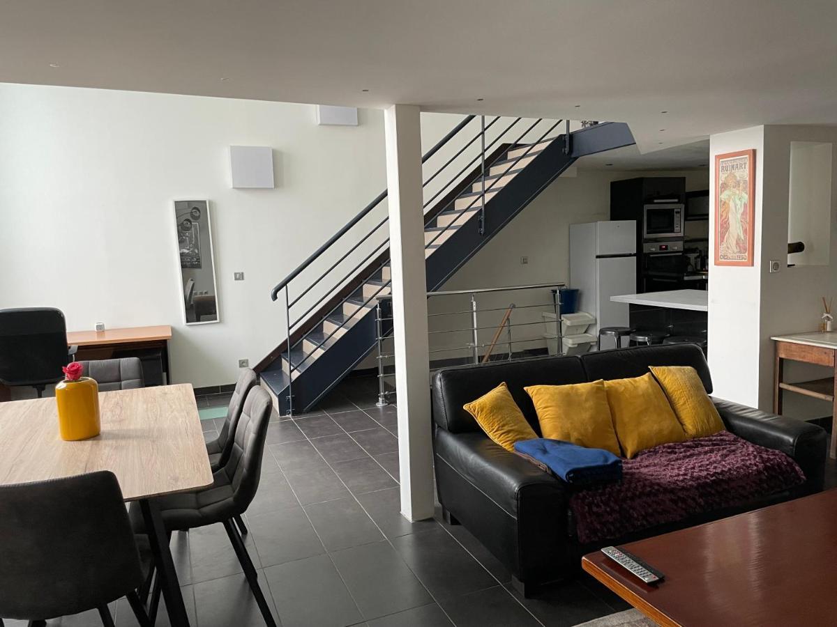 Loft Triplex 3 Chambres Doubles Villeurbanne Bagian luar foto